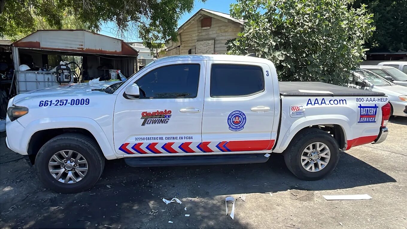Roadside Assistance — Castaic Towing